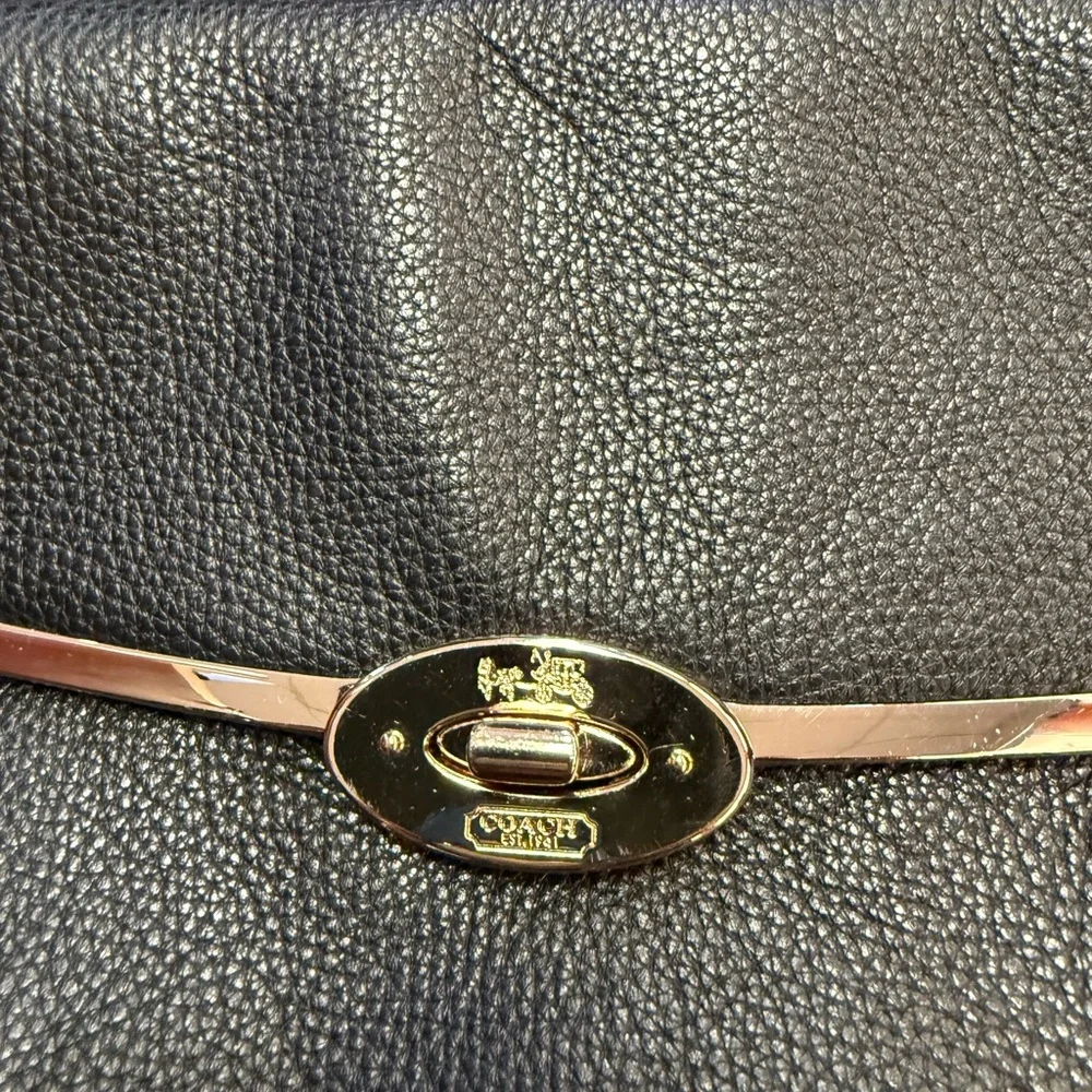 Vintage Coach Madison Black Leather Crossbody Bag Gold Chain Strap & Leather Tag - Picture 2 of 10
